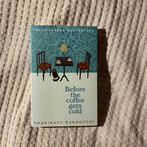 Before the coffee gets cold till salu! - Hej!🤍 Jag säljer Before the coffee gets cold. Läst endast en gång, så i fint skick! :) Boken kostar 70 kr+ frakt😊