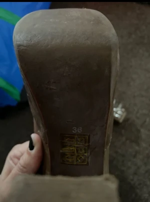 Havana heels  - Only used twice  -no box  Size 36 With spikes  