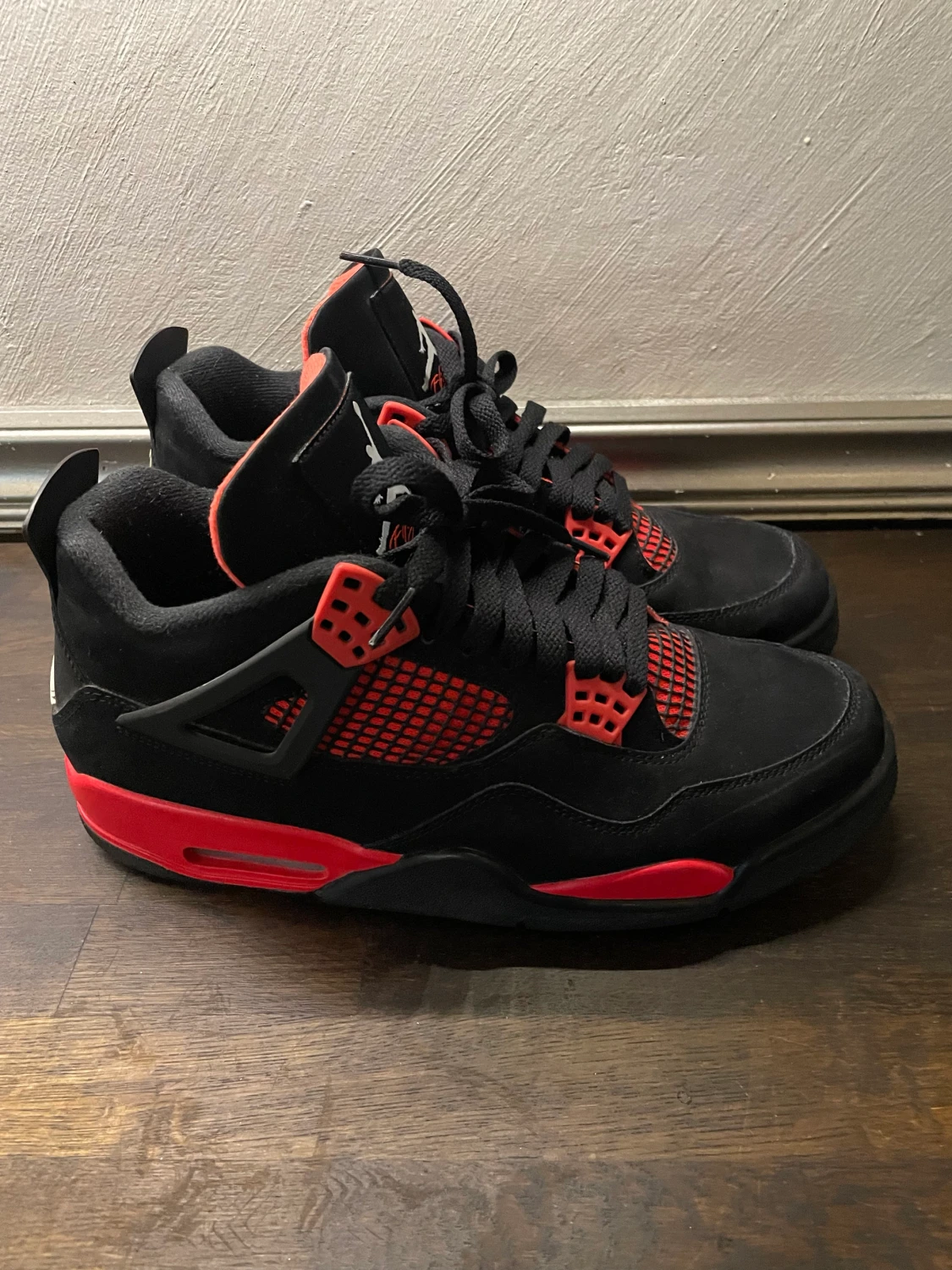 Jordans 4 red thunder  - 90