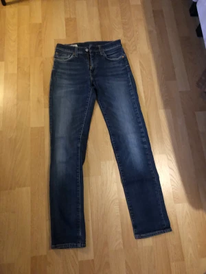 Levis jeans  - Använt sparsamt 