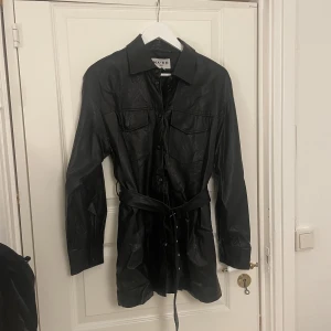 Skinnjacka  - Aldrig använd så i väldigt fint skick 🤍