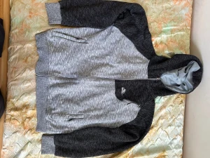 Sportdräkt - nike asian storlek från Türkiye xl men passar M-L bra skick