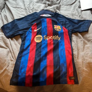 Barcelona Tröja - 22/23 kit använd 1 gång.