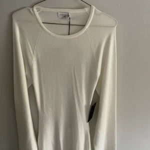 Köänning - Helt ny klänning från Josefine HJ x nakd, skriv för fler bilder💕