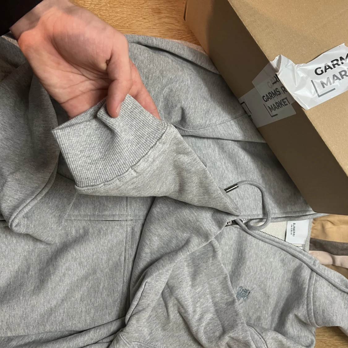 Burberry kofta  - 91