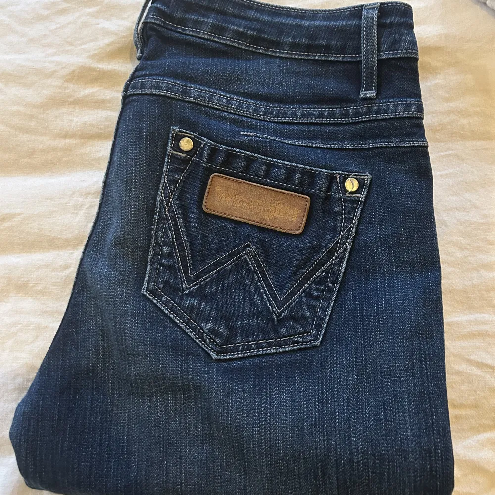 Wrangler jeans storlek W30 L32. Jeans & Byxor.