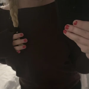 Tröja - Tröja som är i fint skick, är lite kortare i armarna 💗