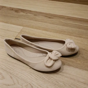 Rosa fina baletskor - Rosa,söta,fina baletskor från susen storlek 38 