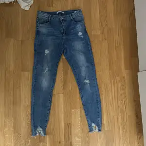Ripped jeans slim leg