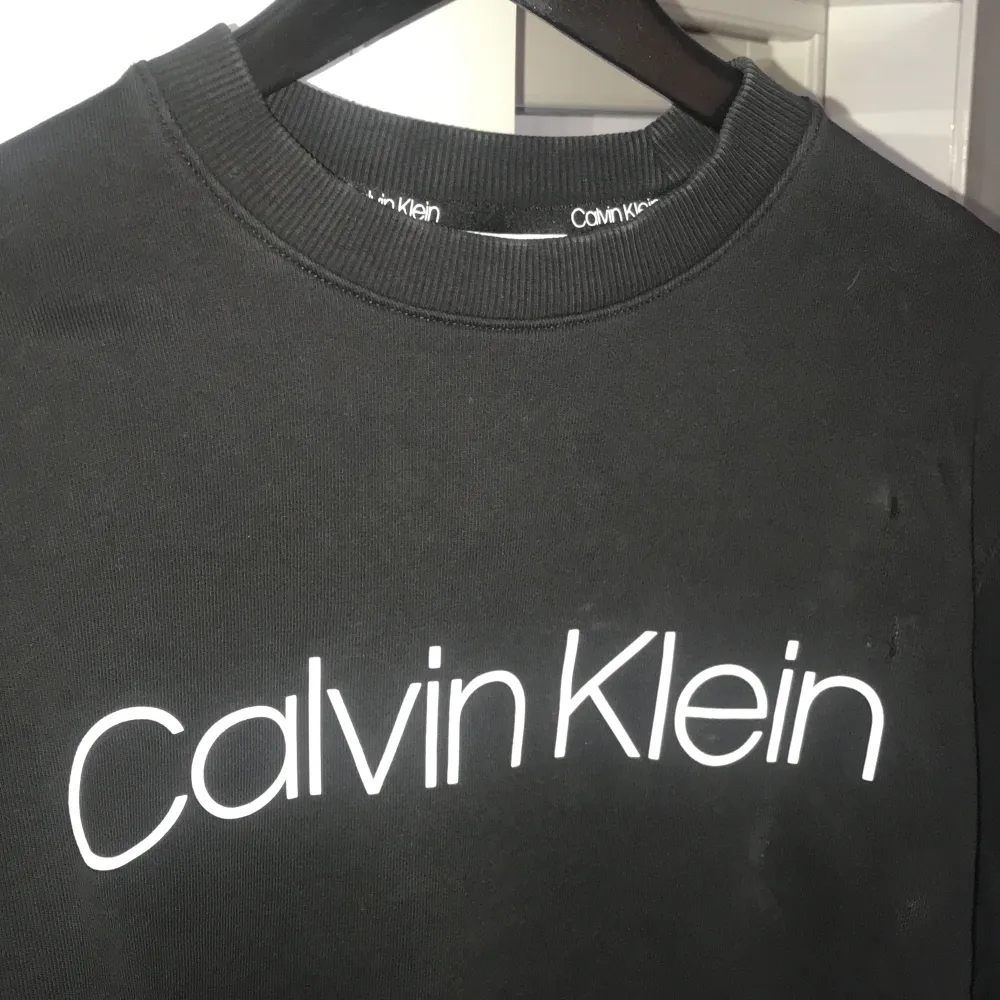 Svart Tröja stl M, Calvin Klein, bra använt skick⭐️. Hoodies.