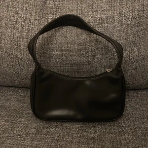 Svart handväska - Svart, liten handväska