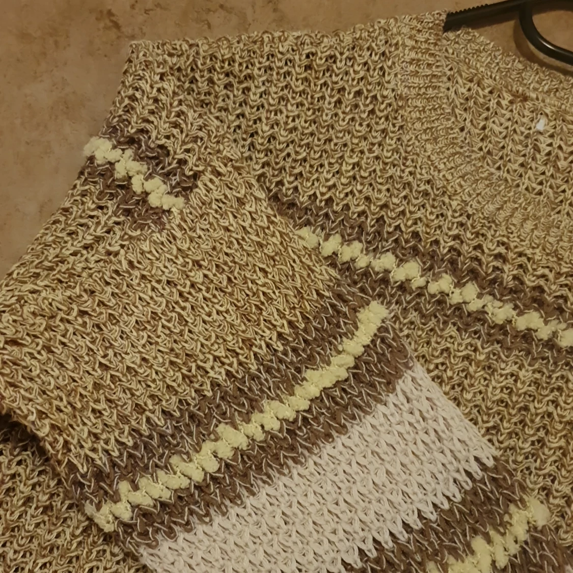 Stickad mjuk tröja  - 91