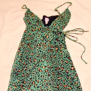 Summer dress.  - Length under the kness.  Good condition.  Perfect for a summer party. 