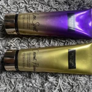 Victoria’s secret - Säljer dessa båda är använda Max 2 gånger alltså är förpackningen full av produkt❤️båda köpta för 1300kr