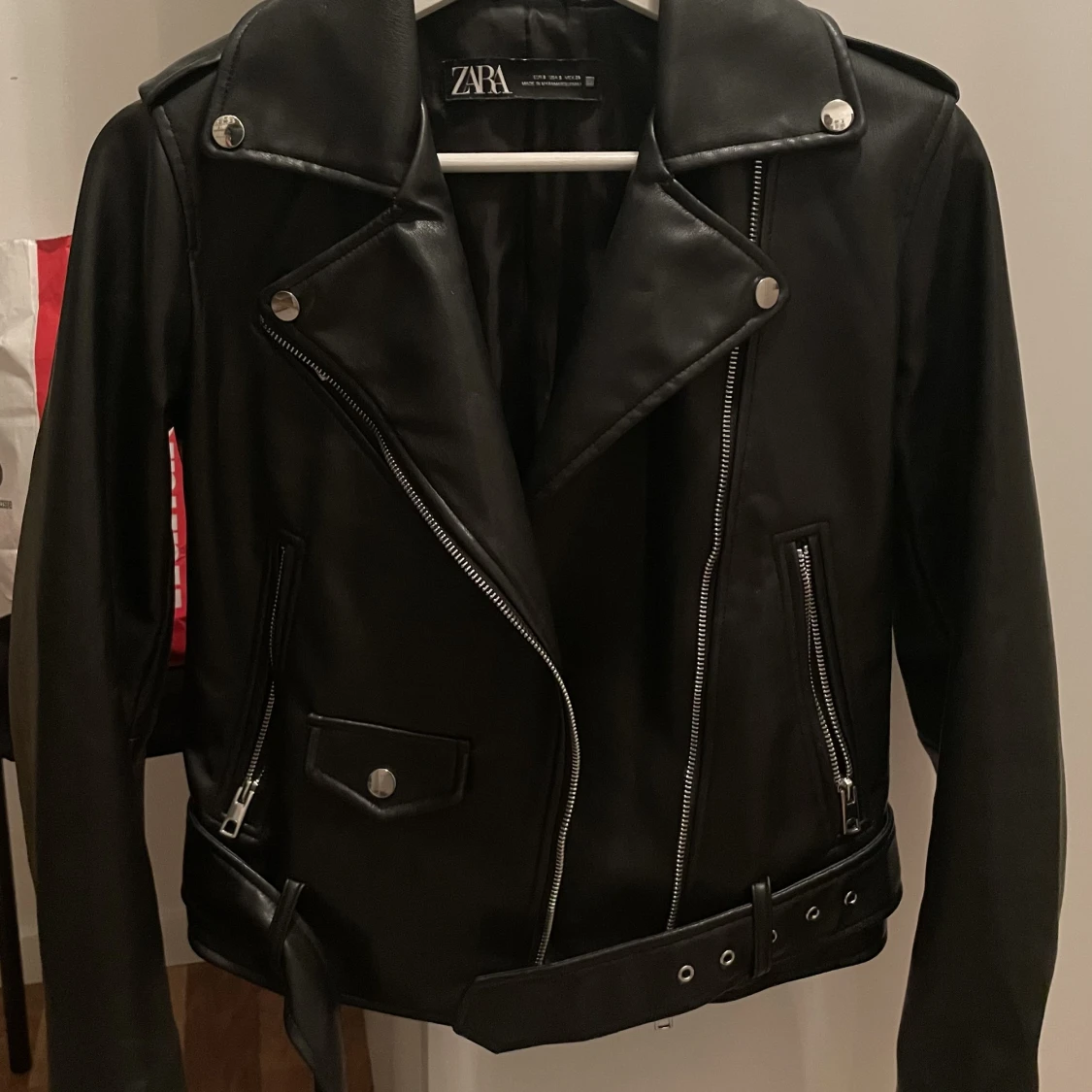 Skinnjacka från Zara - 90