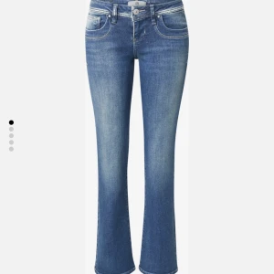 Ltb jeans - Intressekoll på mina ltb jeans! Storlek 25/34, använd fåtal ggr! Skriv för fler bilder😊( kan bara ta betalt genom Swish)