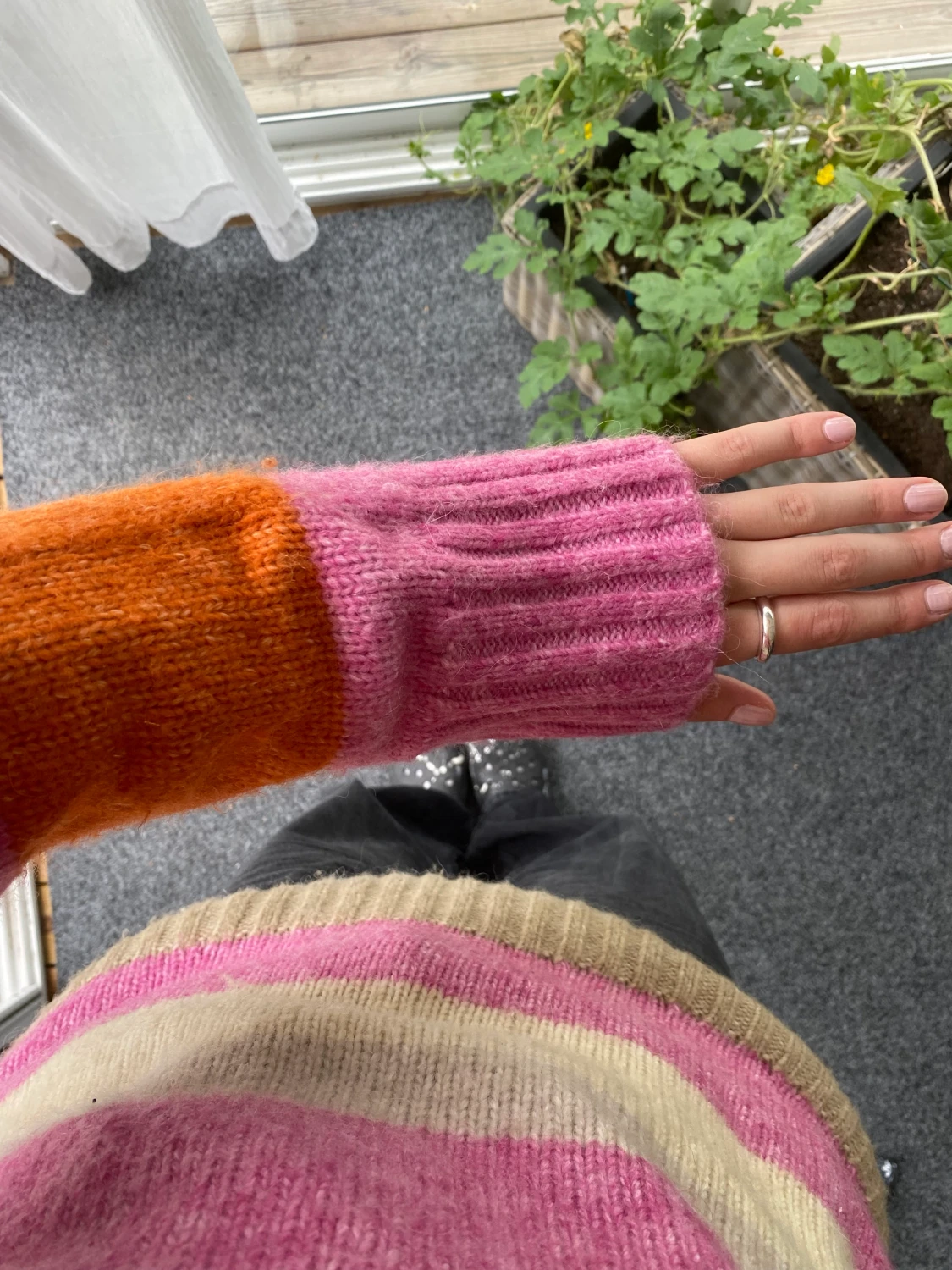 Randig stickad tröja