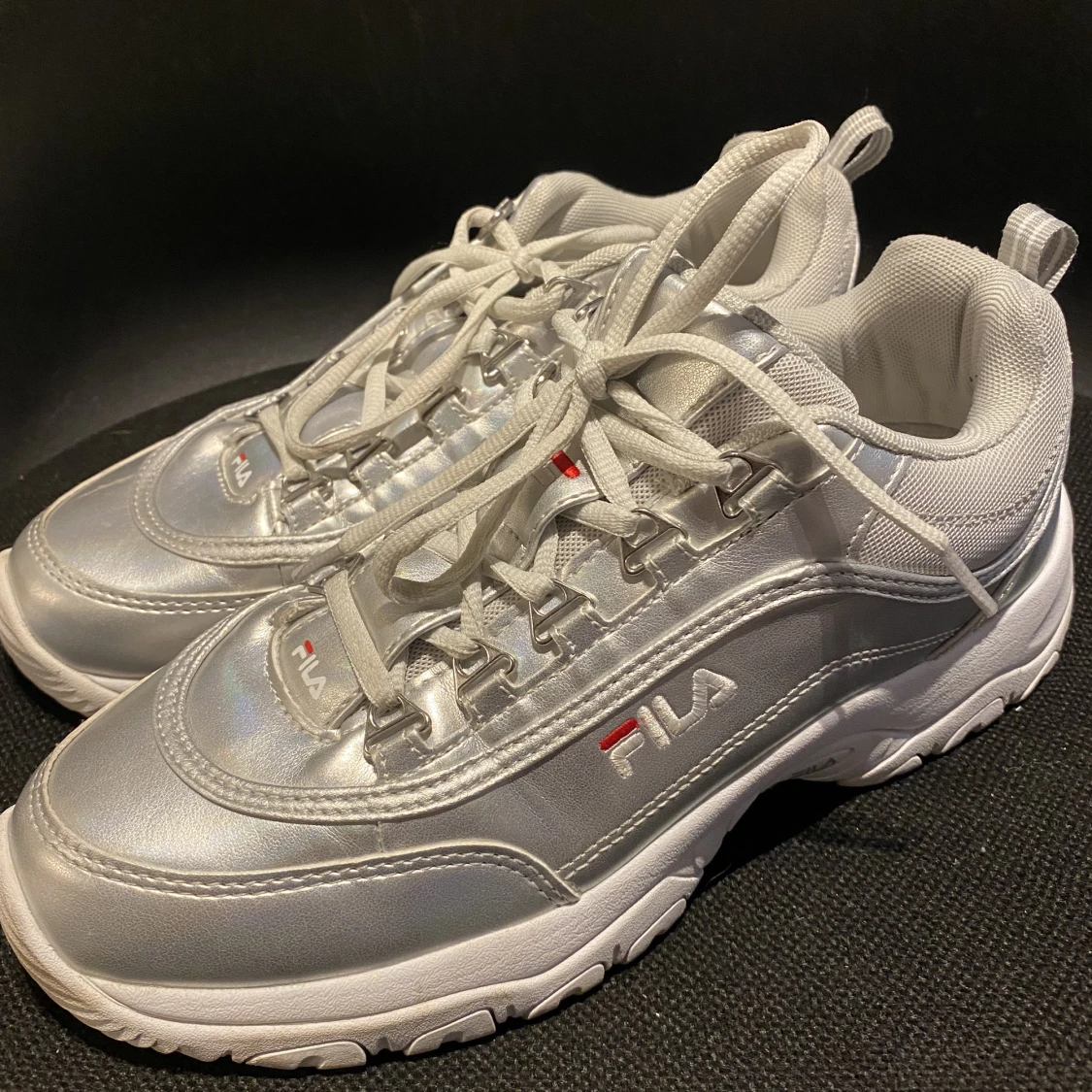 Fila skor