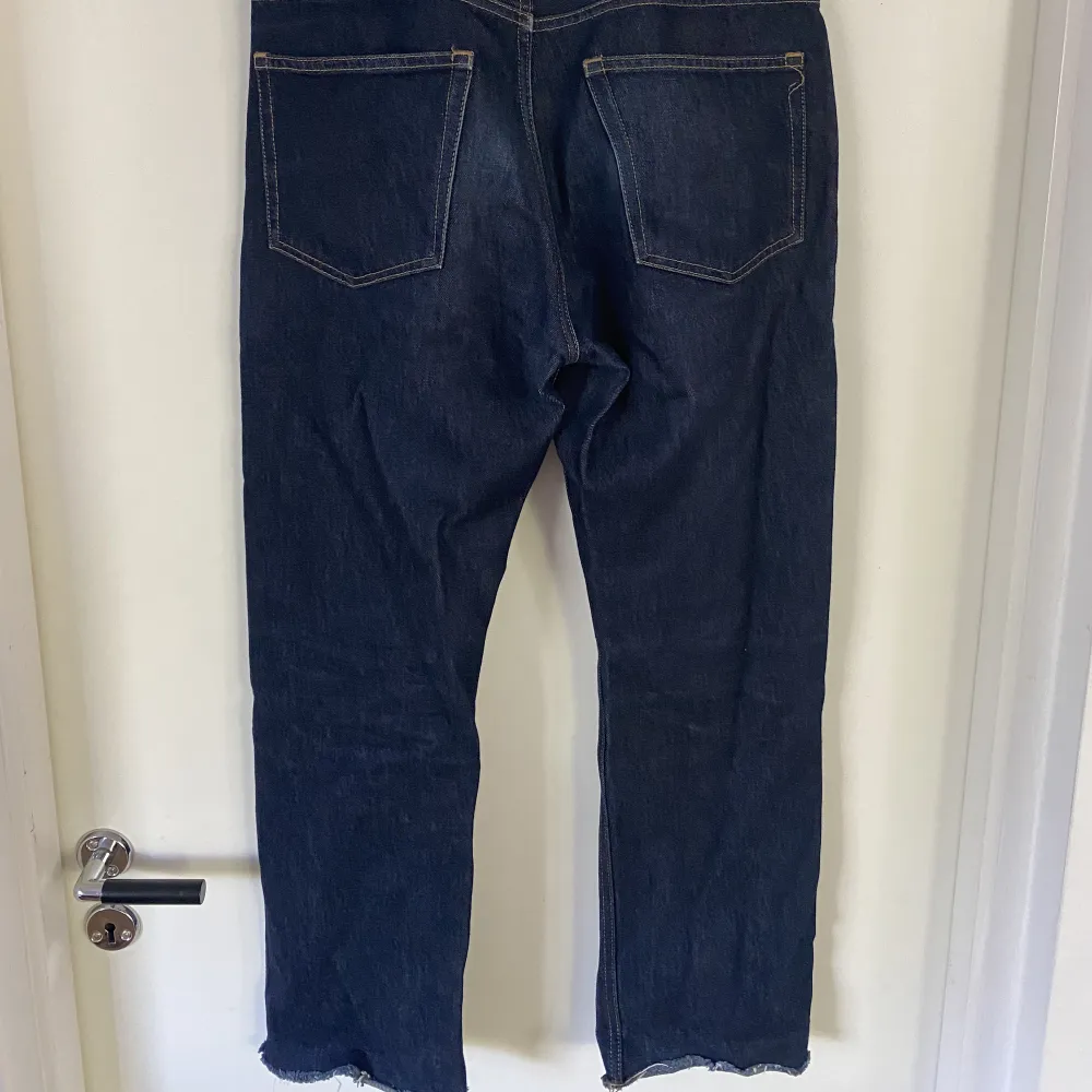 Avklippta Weekday jeans. Ny längd L:30. Jeans & Byxor.