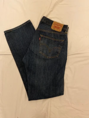 501 jeans - Levis 501 i perfekt skick Strl 33/34