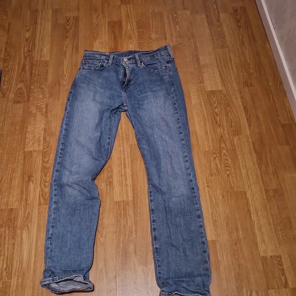 Fina levis jeans i storlek 30x32. Jeans & Byxor.