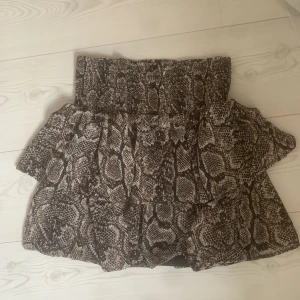 Leopard kjol  - Volang kjol i leopard mönster, strl xs-m💕väldigt trechig