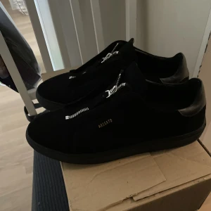 Arigatos zip - Arigatos zip. Använder inte längre. Påse och kartong finns med. 