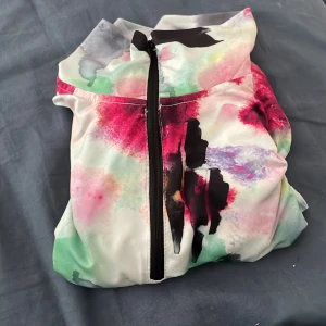 Långärmad  - Min syster har rensat sin gaderob 