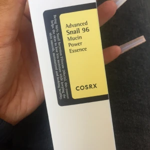 Snigel slem toner - Säljer denhär för att jag råkade köpa fel och inte kunde lämna tillbaka, helt oanvänd. Originalpris: 300kr