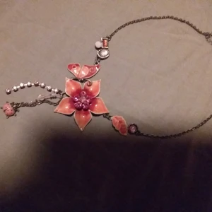 Unikt handgjort halsband - I perfekt skick