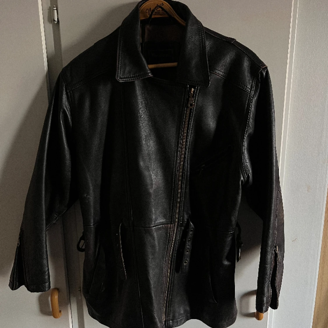 Läderjacka  - 91