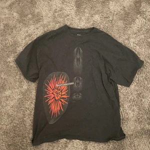 Travis Scott merch  - För stor, nästan helt oanvänd