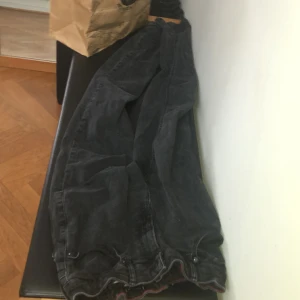 Tommy hilfiger jeans - Säljer eftersom att dom inte använts. Jätte bra skick eftersom att 