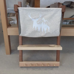 Trähylla - Gjord på slöjden Ca 50-60 × 30 cm