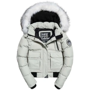 Vinterjacka  - Säljer min Superdry, Ella Everest, parkas jacka. Använd endast en vinter, nypris 1700kr