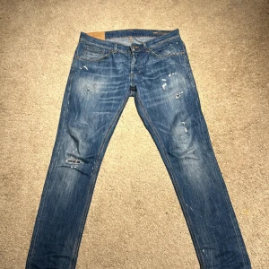 Dondup  - Säljer nu mina feta dondup byxor i modellen george storlek 33