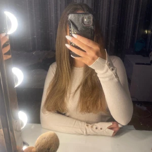 Zara tröja - Fin beige tröja 