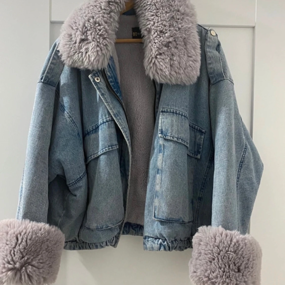 Jeansjacka med päls