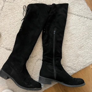 Boots/stövlar - Svarta sköna och lätta boots