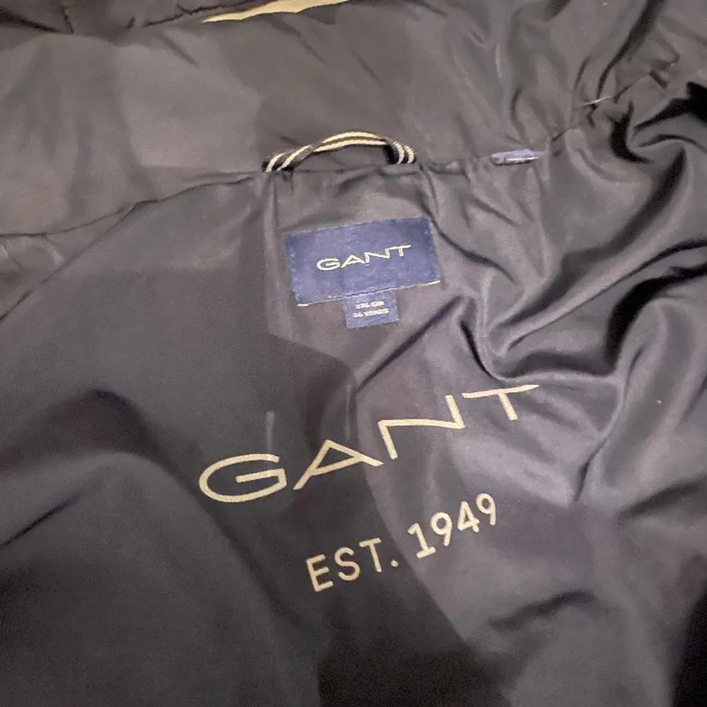 Gant jacka väldigt skön för  vintern även väldigt varm  . Jackor.