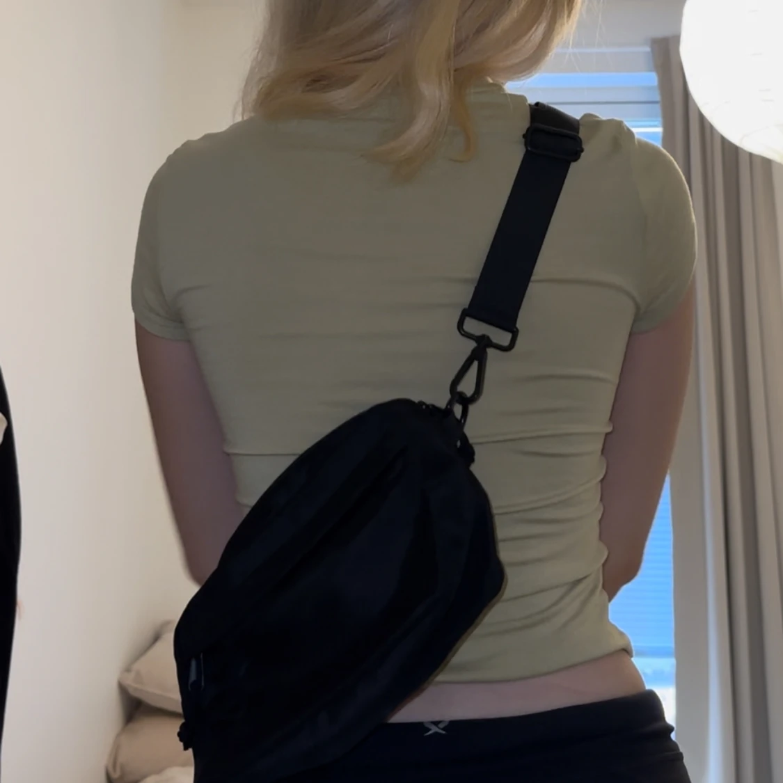 Axelremsväska liten