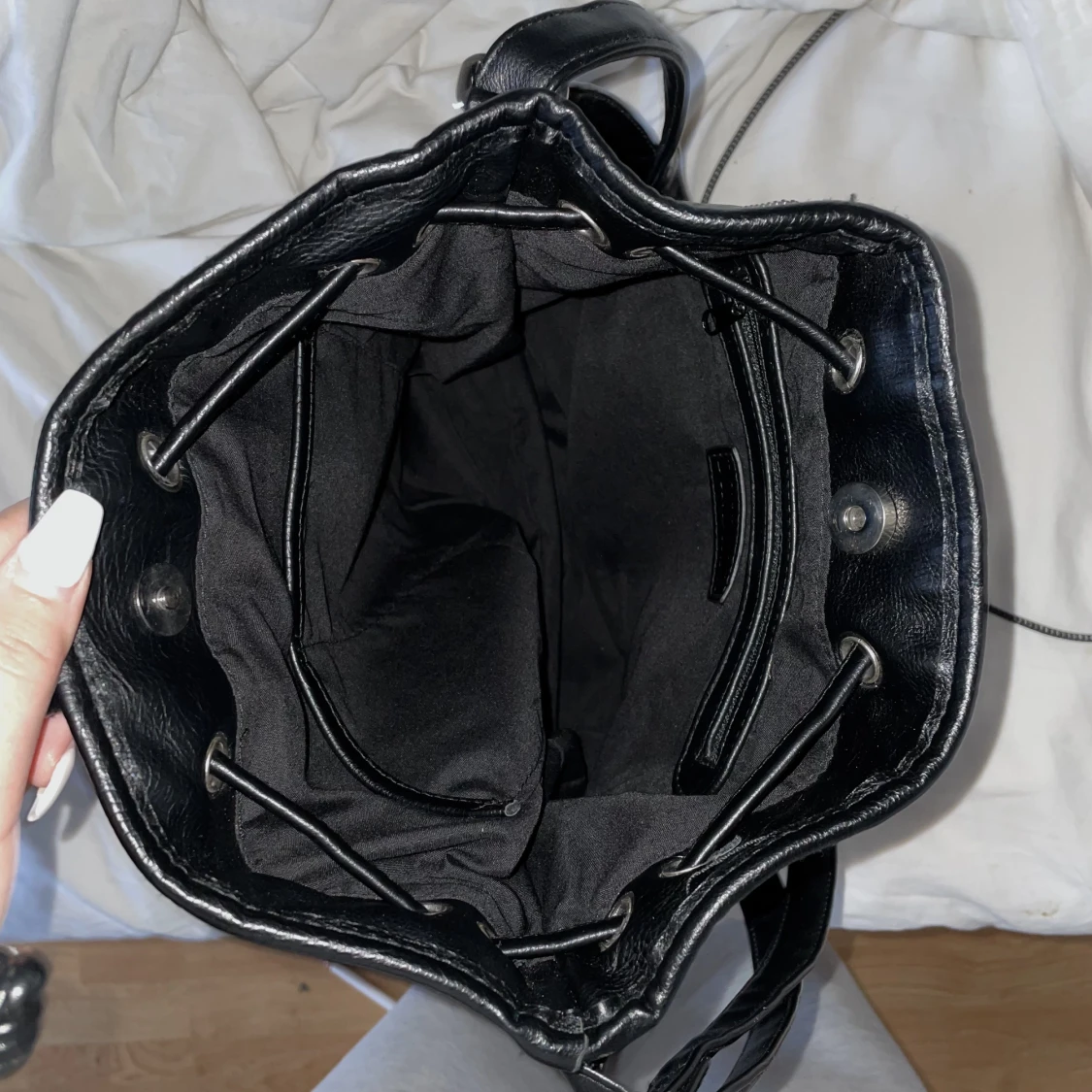Svart väska - 91