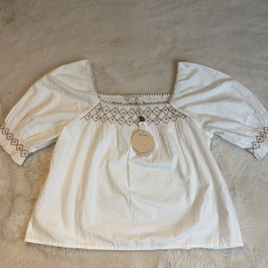 Odd Molly  - Helt oandvänd odd molly blus, köpte för 600kr säljer för 200 storlek xs💋💋