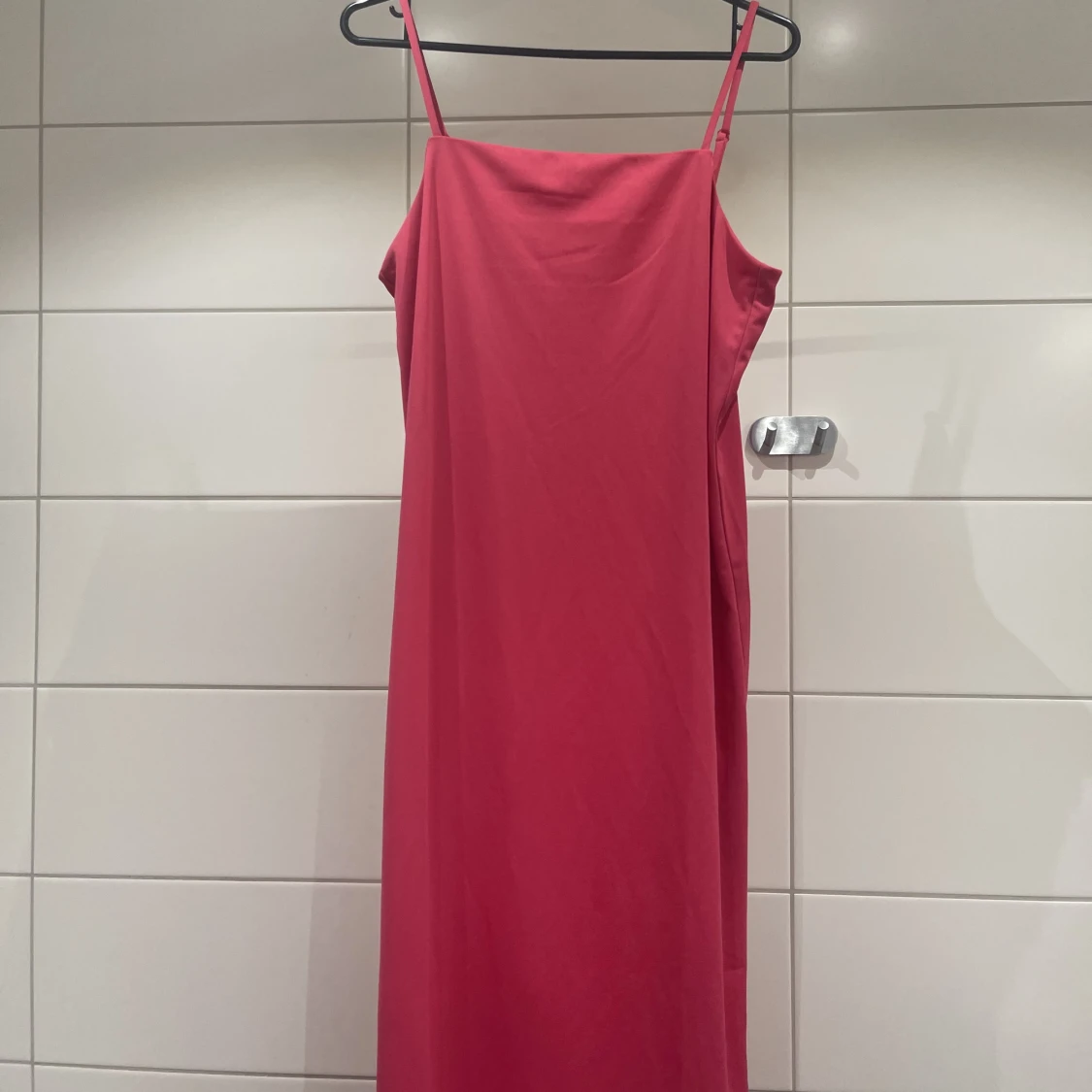 Lång rosa klänning