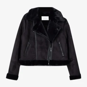 Strandivarius jacka  - Jättefin svart mocka-jacka från Strandivarius i storlek S. Helt ny och självklart utan defekter. Väldigt varm och mysig på insidan. Nypris är 629kr 