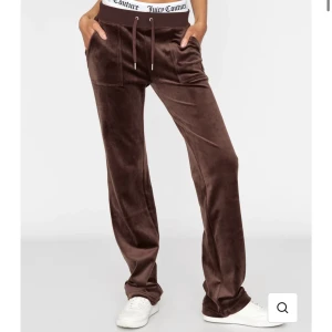 Juicy Couture  - Fint skick inte mycket använda Storlek XXS Skriv för egna bilder