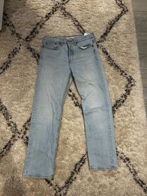 Levis wedgie - Levis wedgie straight, skicket är fint men använt