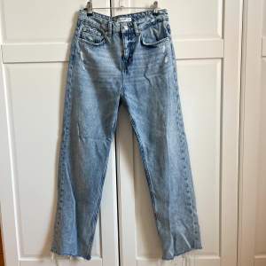 Jeans från Pull&Bear Nyskick Storlek 32