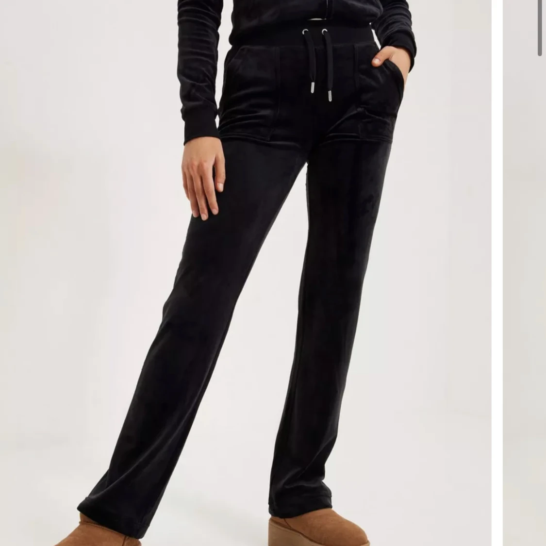 Svarta juicy byxor - 91