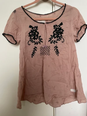 Odd Molly blus - Odd Molly blus i fint skick